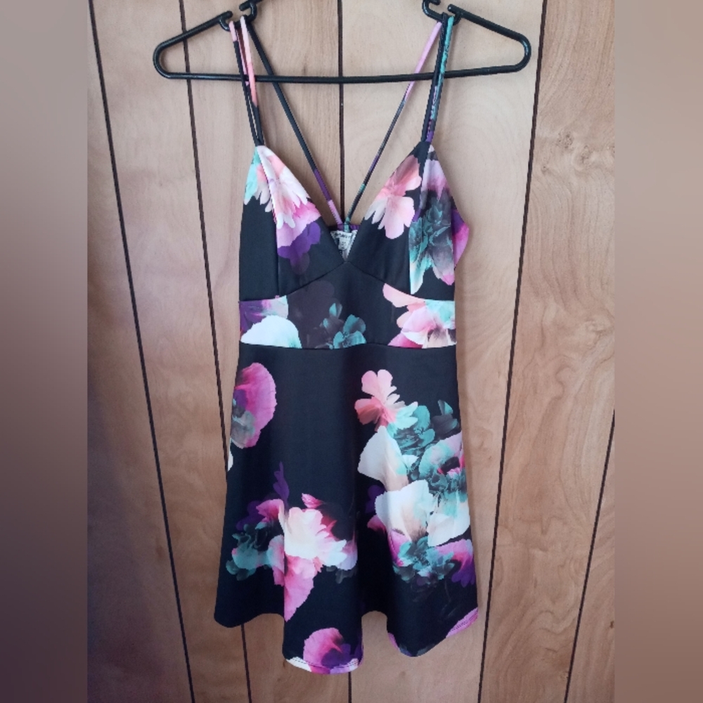 NWT Charolette Russe floral dress